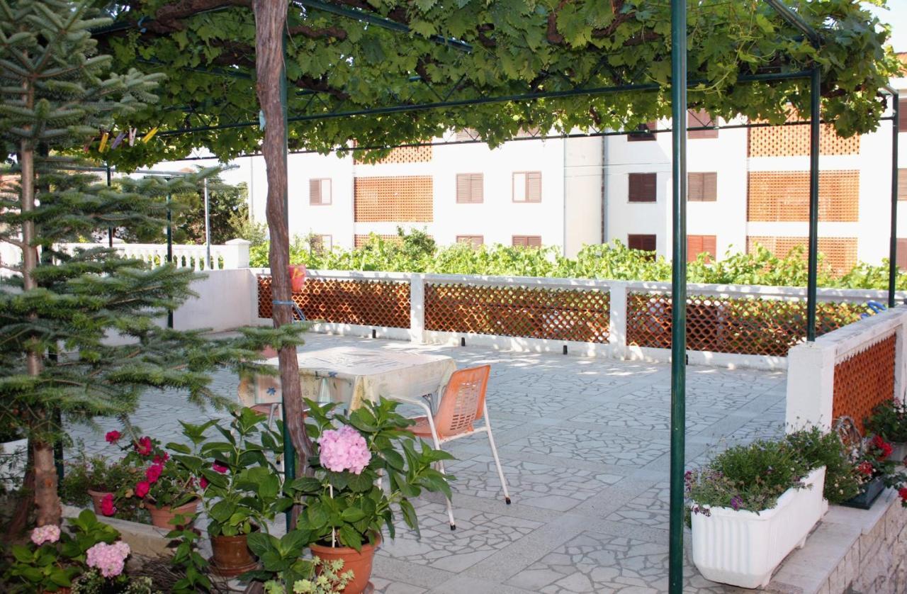 Apartments And Rooms With Parking Space Palit, Rab - 5061 Екстериор снимка