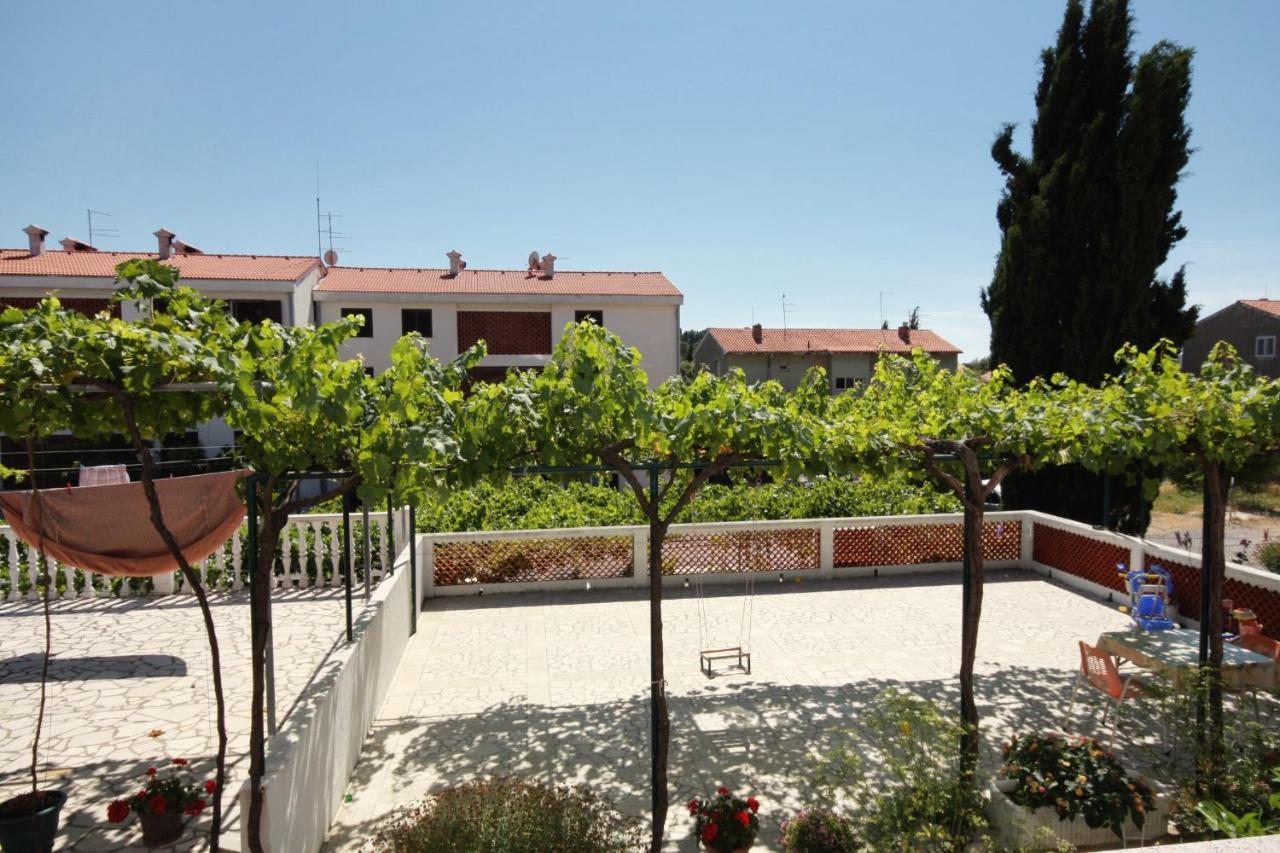 Apartments And Rooms With Parking Space Palit, Rab - 5061 Екстериор снимка