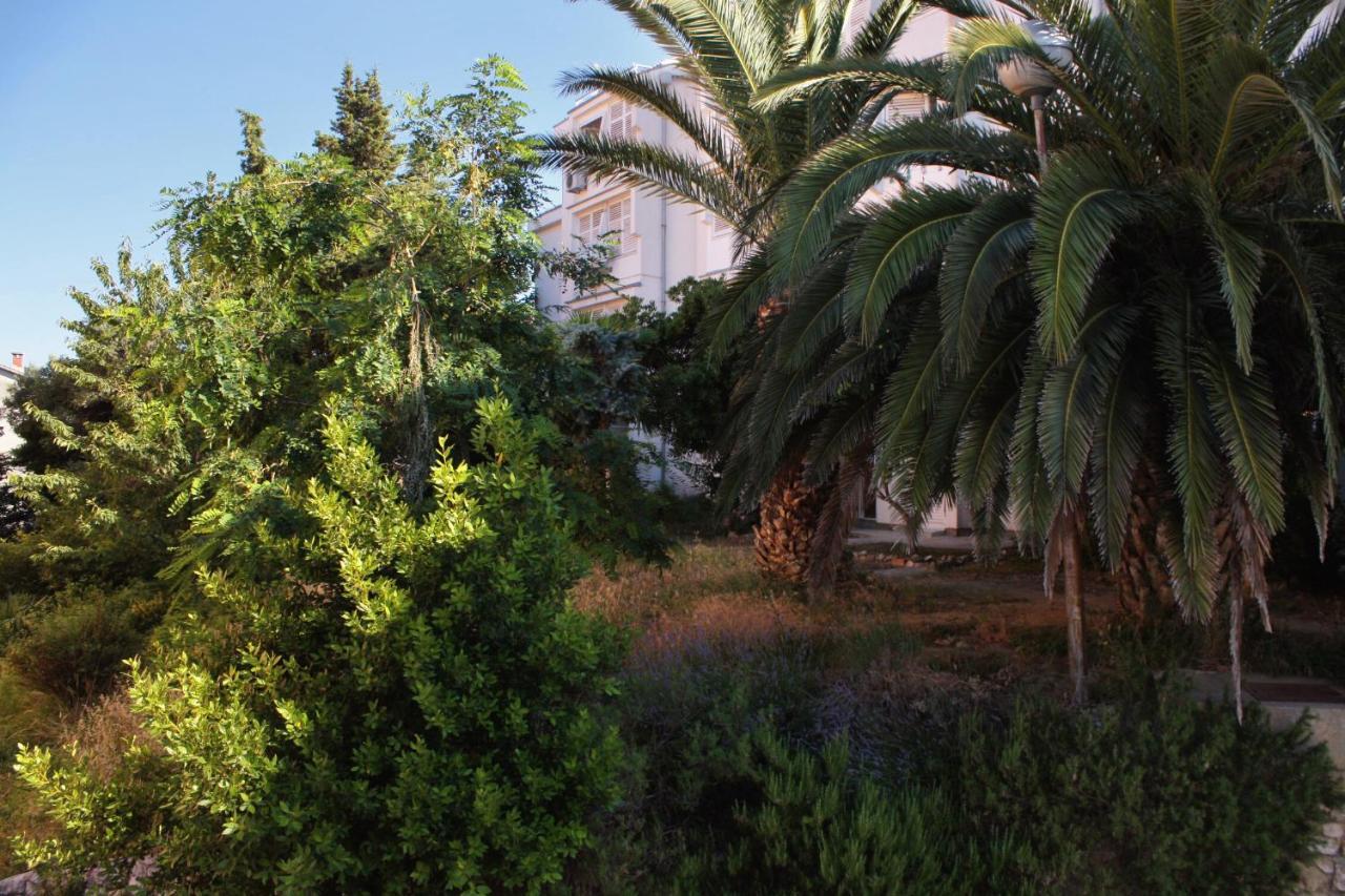 Apartments And Rooms With Parking Space Palit, Rab - 5061 Екстериор снимка